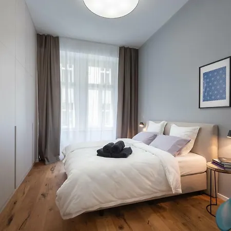 Luxury In Old Town Apartment *